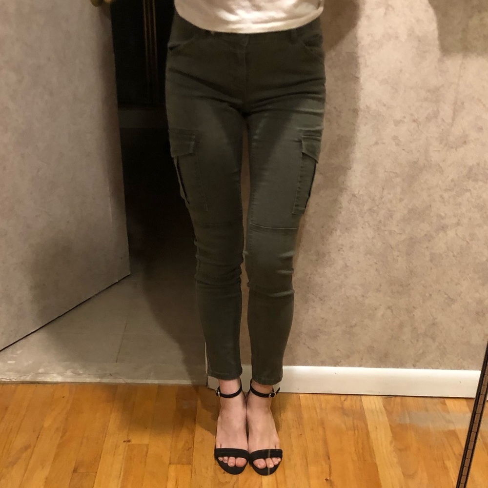 NWOT Garage Skinny Cargo Pants W25